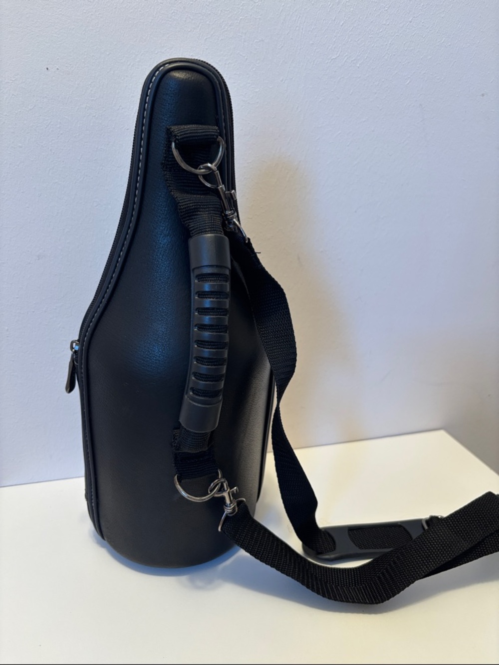 Caddy O Black Men's Sling Bottle Bag genuine leather